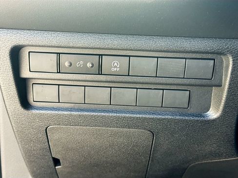 New 2026 Mitsubishi Outlander SE FWD image 10