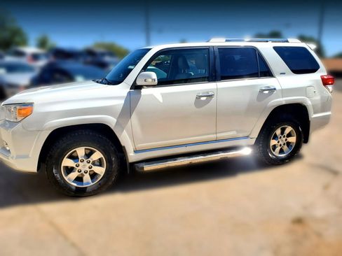 Used 2012 Toyota 4Runner SR5 w/ Premium Pkg AWD/4WD image 7