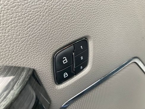 Used 2019 Ford F150 Lariat w/ Trailer Tow Package AWD/4WD image 36