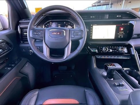 Used 2025 GMC Sierra 1500 AT4 w/ AT4 Premium Package image 9
