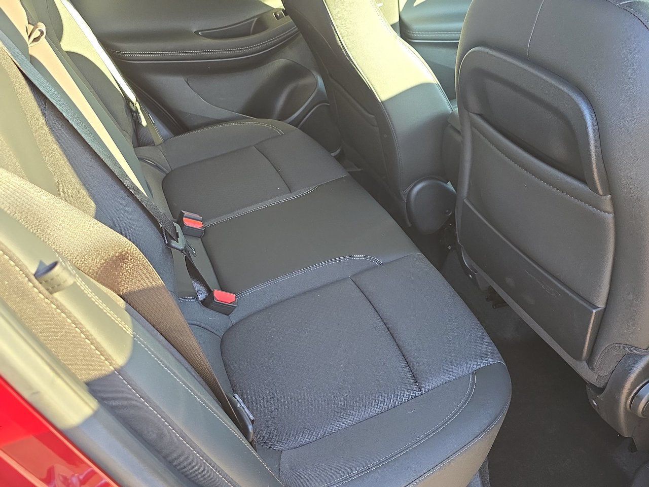 Certified 2024 Buick Encore GX Preferred w/ Comfort Package FWD image 27