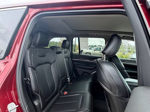 Used 2023 Jeep Grand Cherokee 4WD 4xe image 39