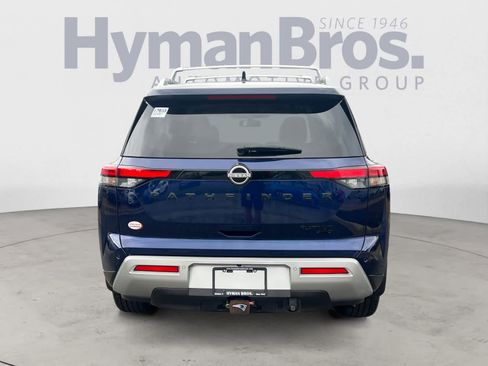 Certified 2023 Nissan Pathfinder Platinum w/ Lighting Package (N93) image 4