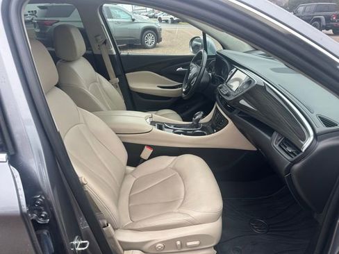 Used 2019 Buick Envision Premium w/ Driver Confidence Package image 19