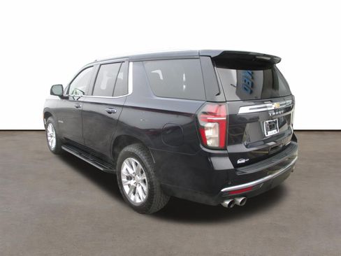 Used 2021 Chevrolet Tahoe Premier w/ Premium Package AWD/4WD image 3