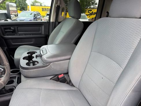 Used 2016 RAM 2500 Tradesman w/ Chrome Appearance Group AWD/4WD image 19