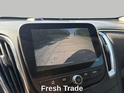 Used 2018 Chevrolet Malibu LT w/ Redline Edition FWD image 13