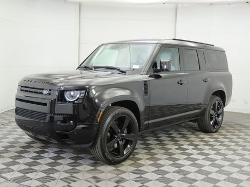 New 2026 Land Rover Defender 130 X-Dynamic SE image 1