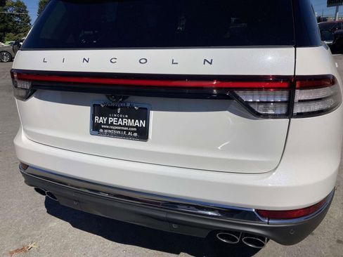 New 2025 Lincoln Aviator AWD w/ Equipment Group 101A image 4
