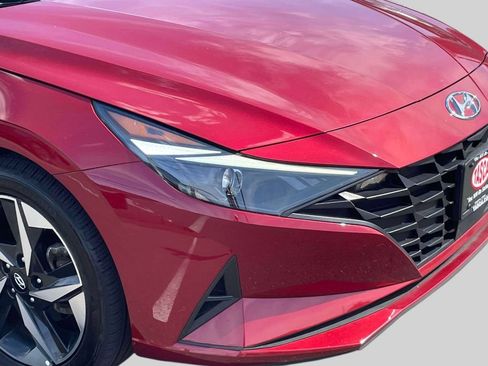 Used 2023 Hyundai Elantra SEL w/ Convenience Package FWD image 10