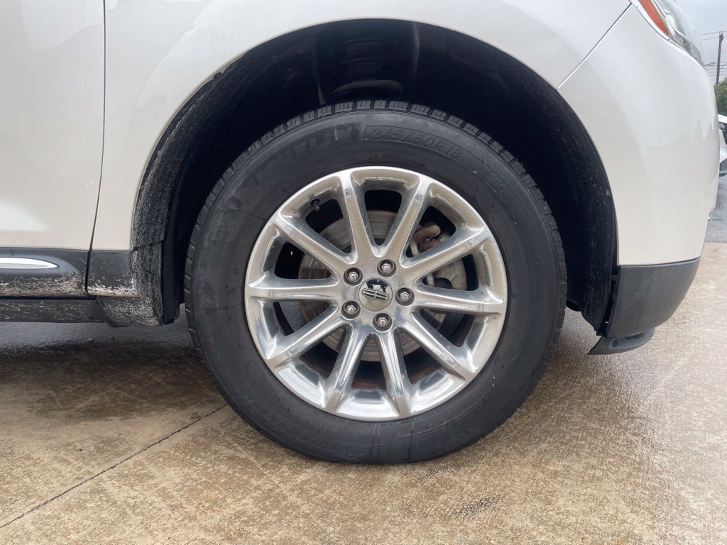 Used 2015 Lincoln MKX FWD w/ Equipment Group 102A image 28