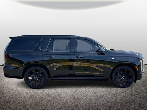Used 2025 Cadillac Escalade Sport Platinum AWD/4WD image 4