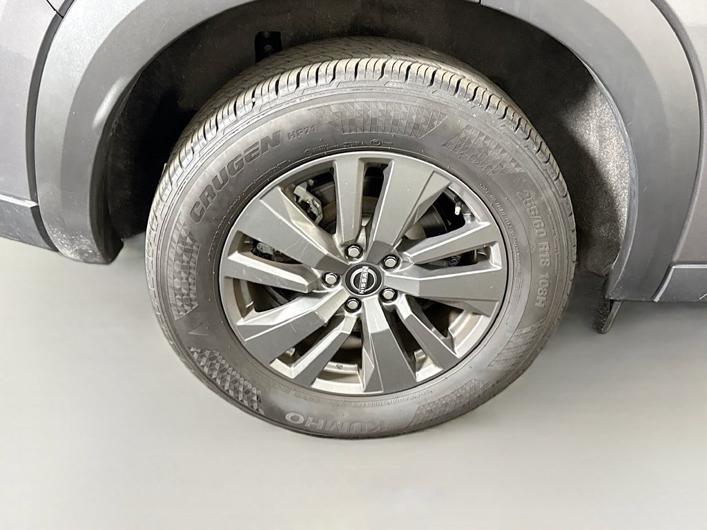 Used 2024 Nissan Pathfinder SV FWD image 32