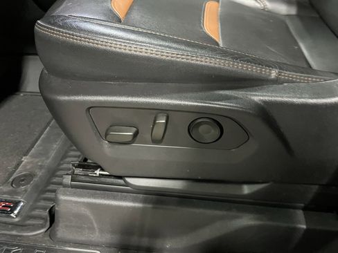 Used 2023 GMC Sierra 1500 AT4 w/ AT4 Premium Package image 20