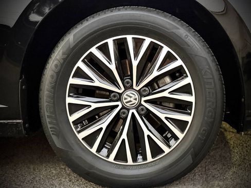 Used 2019 Volkswagen Jetta SE FWD image 14