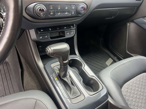 Used 2018 Chevrolet Colorado Z71 image 30