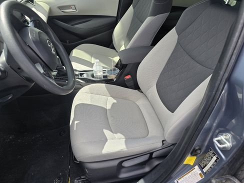 Used 2020 Toyota Corolla LE image 12