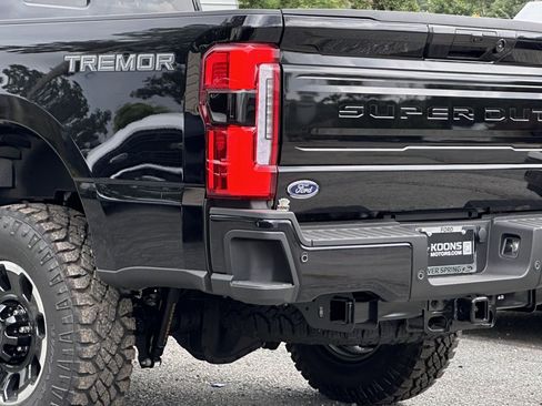 New 2025 Ford F250 Platinum w/ Tremor Off-Road Package image 8