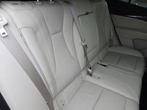 Used 2023 Buick Envision Essence image 21