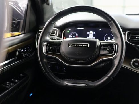 Used 2023 Jeep Grand Wagoneer Series II w/ Premium Group II image 10
