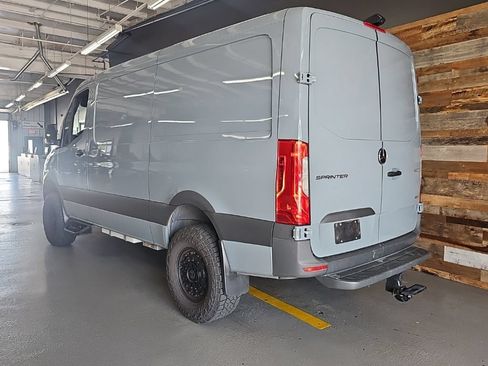 Used 2024 Mercedes-Benz Sprinter 2500 image 4