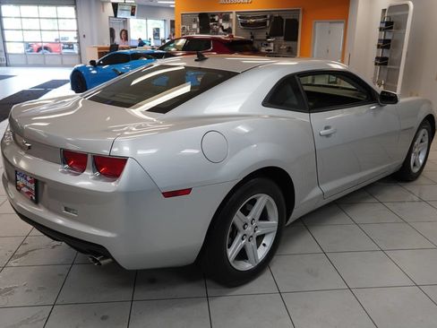 Used 2010 Chevrolet Camaro LT RWD image 12