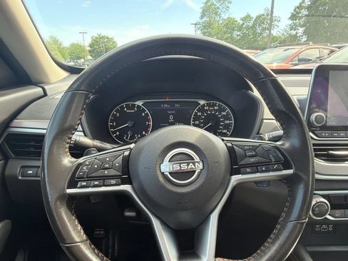 Used 2024 Nissan Altima 2.5 SR FWD image 23