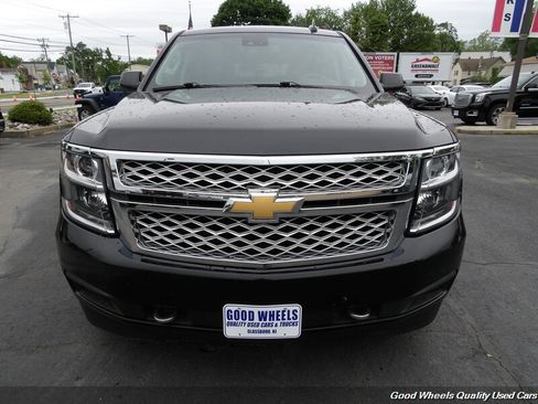 Used 2018 Chevrolet Tahoe LT w/ LT Signature Package AWD/4WD image 2