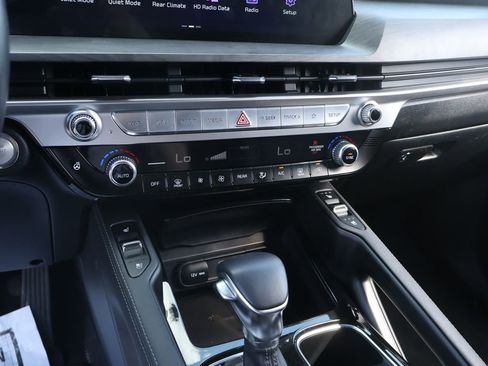 Used 2023 Kia Telluride EX X-Line AWD/4WD image 43