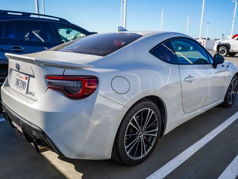 Used 2015 Scion FR-S Base image 7