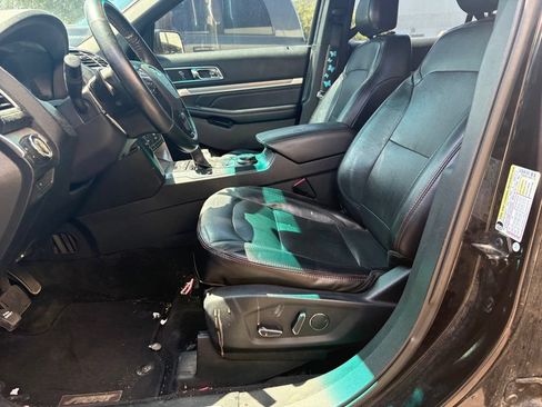 Used 2017 Ford Explorer Sport AWD/4WD image 8