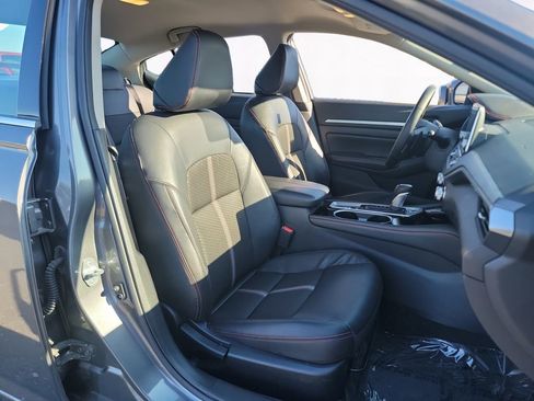 Used 2025 Nissan Altima 2.5 SR AWD/4WD image 15