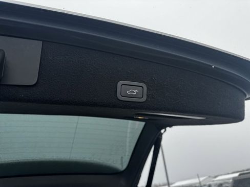 Used 2016 Volvo XC60 T6 w/ Proximity Package image 43