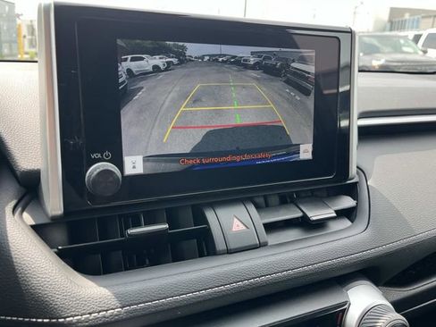 Used 2024 Toyota RAV4 LE AWD/4WD image 41