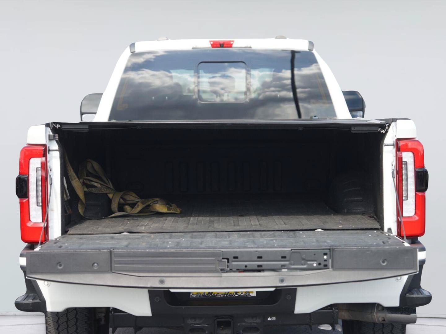 Used 2024 Ford F350 Platinum w/ FX4 Off-Road Package AWD/4WD image 32