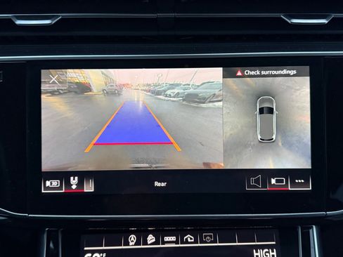 Used 2022 Audi Q7 3.0T Premium Plus image 32