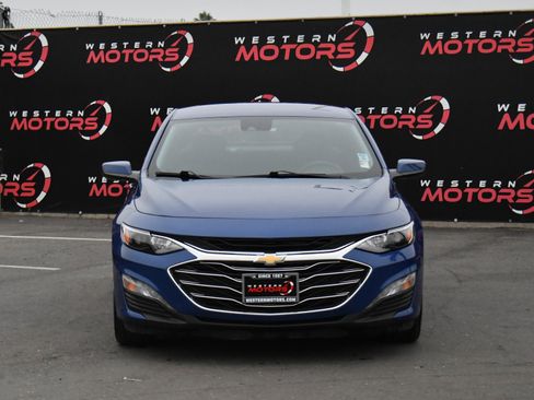 Used 2023 Chevrolet Malibu LT image 2