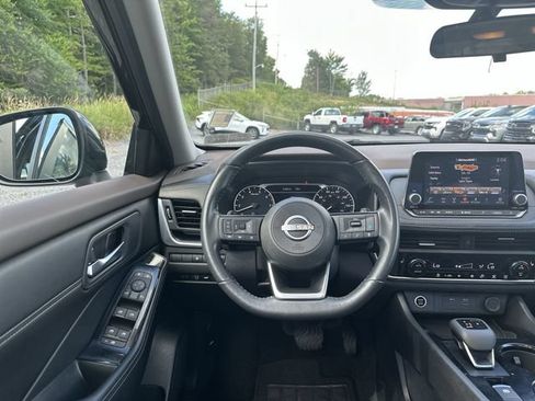Used 2023 Nissan Rogue SV w/ SV Premium B Package AWD/4WD image 12