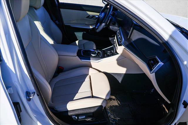 Certified 2023 BMW 330i xDrive Sedan w/ Premium Package AWD/4WD image 27