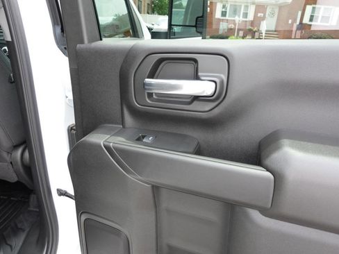 Used 2024 GMC Sierra 2500 Pro w/ Convenience Package image 27