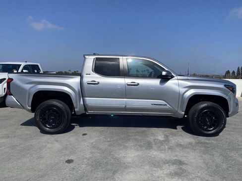 Used 2024 Toyota Tacoma SR5 image 3