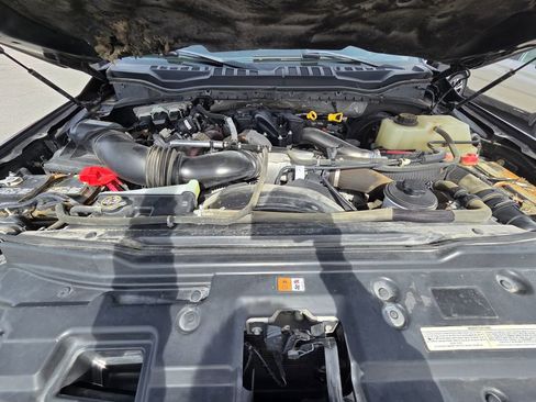 Used 2019 Ford F350 Lariat w/ Lariat Ultimate Package image 32