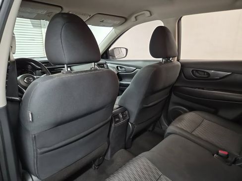 Used 2019 Nissan Rogue S image 13