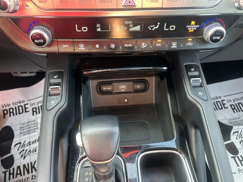 Used 2020 Kia Telluride SX w/ Towing Package FWD image 32