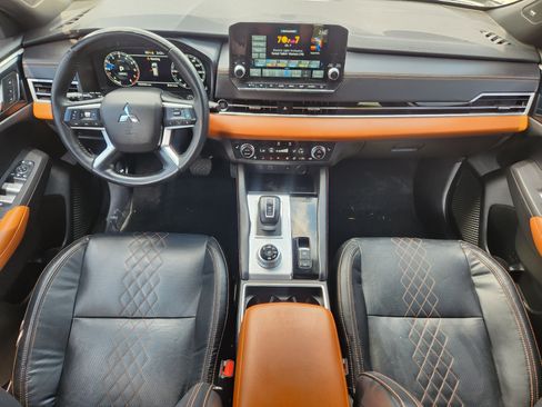 Used 2023 Mitsubishi Outlander SEL 40th Anniversary AWD/4WD image 22
