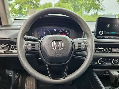 Used 2025 Honda Accord SE image 12