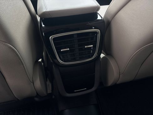 Certified 2023 Lincoln Nautilus FWD w/ Premium Package image 31