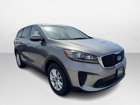 Used 2019 Kia Sorento L FWD image 3