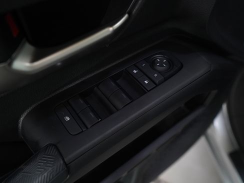 Used 2025 Toyota Tacoma TRD Off-Road image 21