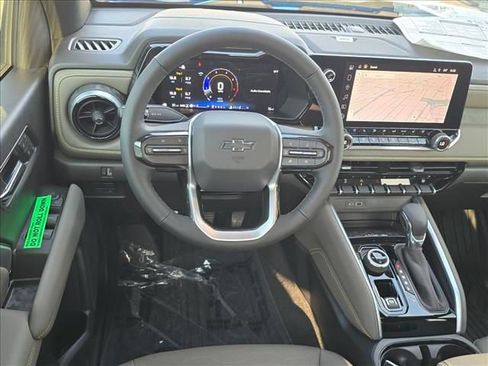 New 2026 Chevrolet Colorado ZR2 w/ Technology Package AWD/4WD image 18